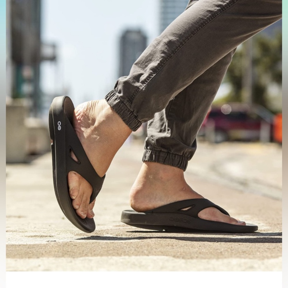 Oofos Oorigional Sandal Black (Women’s Listing)
